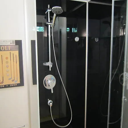 Retreat With Ponds, Ferienhaus